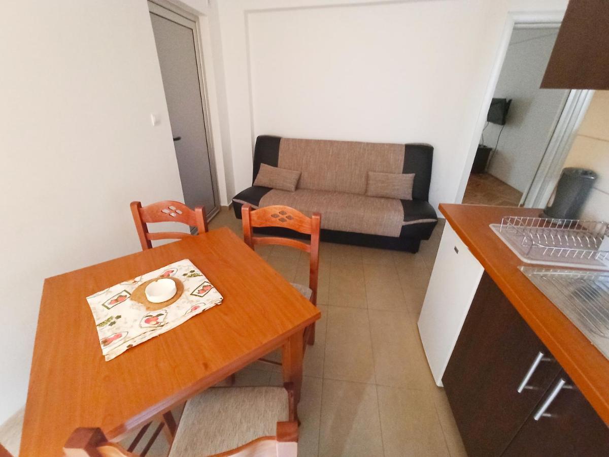 Apartments Mitende บุดวา ภายนอก รูปภาพ